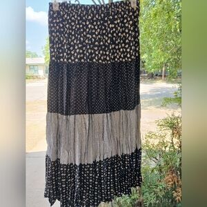 VINTAGE Box Office- Black, Cream, White Pleated - Boho - Peasant- Maxi S…